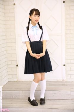 极品美女扒开粉嫩小泬图片